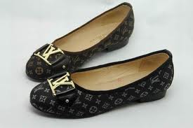 Tetap Gaya Dengan Flat Shoes-3