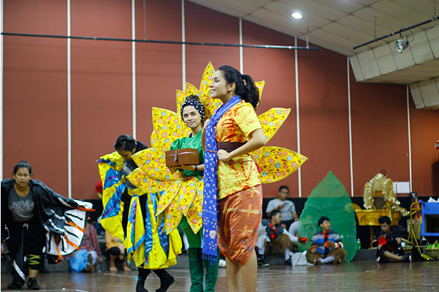 latihan di studio rosi 10