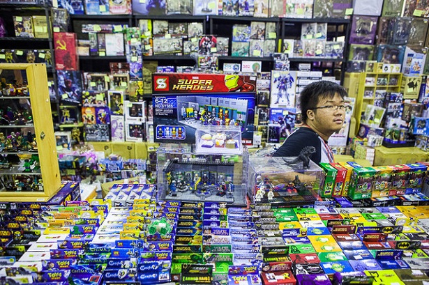 Penjual mainan di Jakarta Toys and Comics Fair 2015